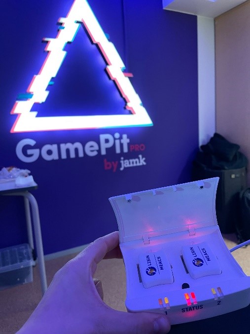 ReCLaboratories's tweet image. 🕹️🕹️Who says that one can’t acquire #EEG while playing e-sports? Latest recordings from @JYUsport_health @JAMK, @gamepitbyjamk @sportbusinessbyjamk! #MEACS #ReCBioengineering 🎮🎮