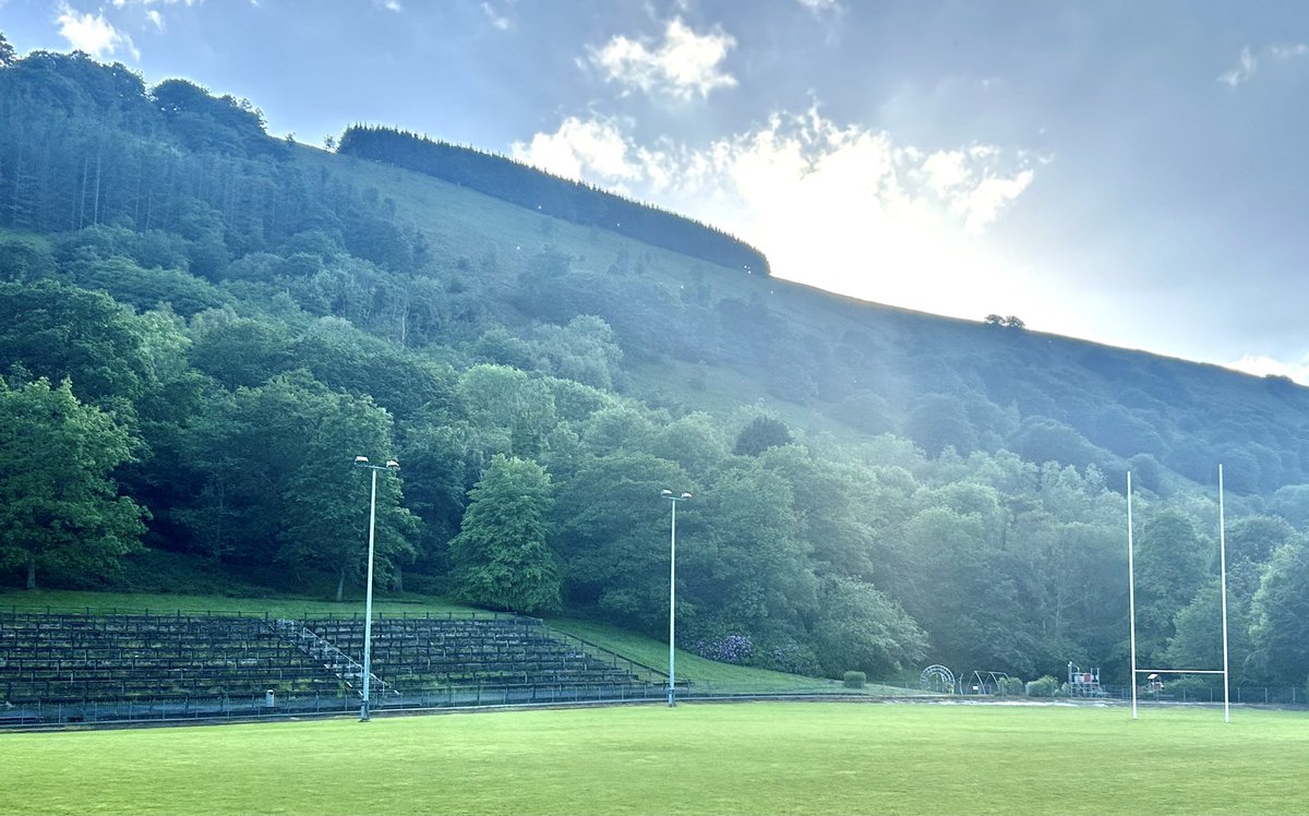 LeighWilliams2's tweet image. Nice sunny evening to visit @Abertillery_BG &amp;amp; chat all things Facilities, Governance and Culture. Thanks for the welcome &amp;amp; honest discussion. Good luck over the Summer for your multiple fundraising events &amp;amp; going into the 24/25 season. @WRU_Community #Places #ClubDevelopment