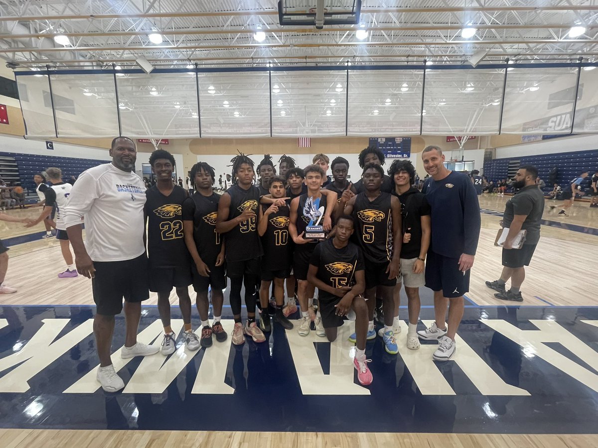 AdrianLlamo7's tweet photo. Great weekend with @NAPLESBBALL at Kesier University! Won the South Carolina bracket! 
Junior year highlights:https://t.co/ZOBVTRanwQ
Here are my highlights from this weekend
@KUSeahawksMBB @CoachChiefMB @CoachMaxSpinner @Coach_Chery @swfl_hoops @RossVDG14 @Andy_Villamarzo https://t.co/fi0cVtHOvL