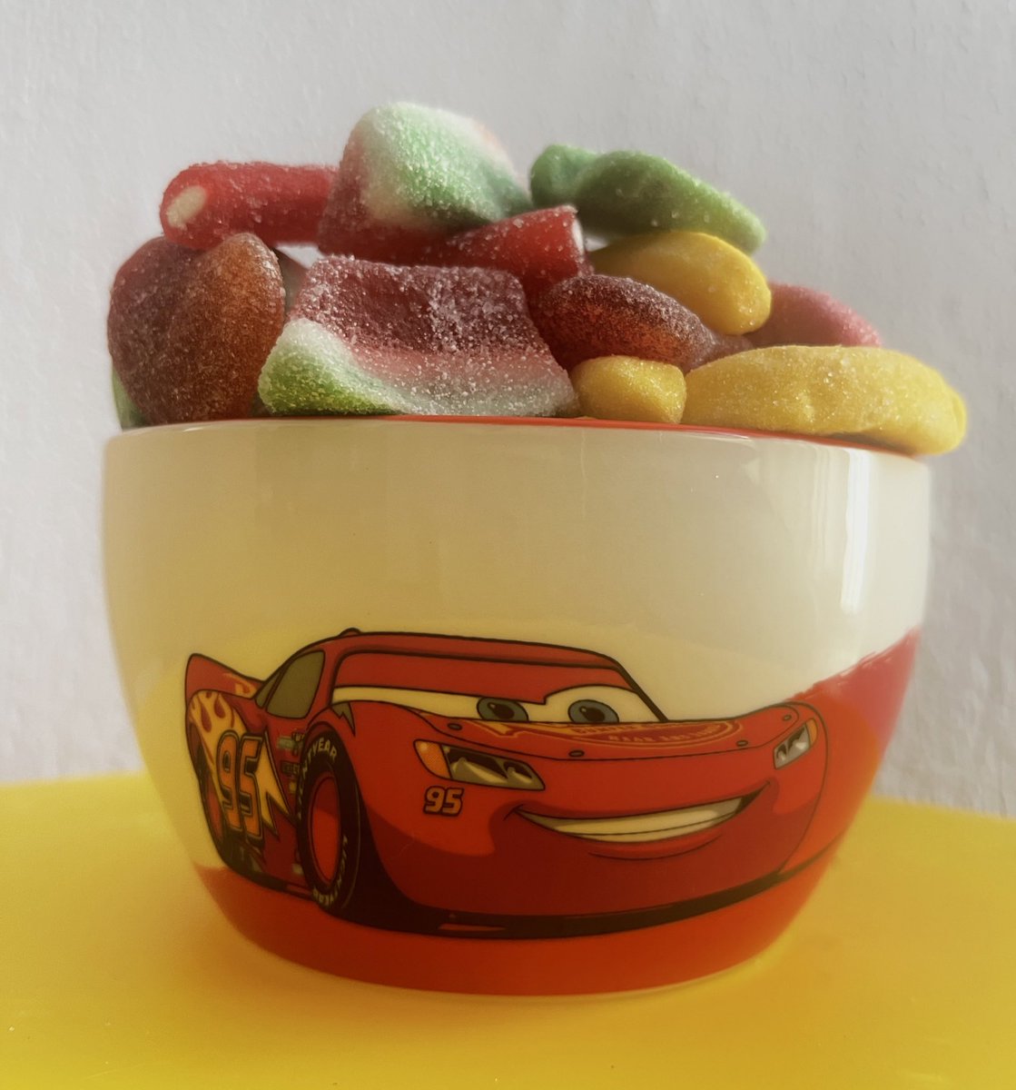 Fini_golosinas's tweet photo. "cómo te comes las chuches tan deprisa???"

yo: https://t.co/CVyJbmOfJ0