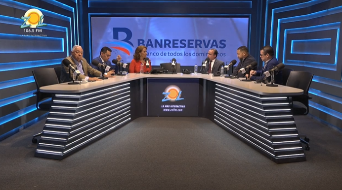 En #ElSoldelaTarde Robert de la Cruz, miembro del Comité Político del @PLDenlinea, reconoció que ese apartido está 'totalmente en crisis'. En ese sentido, añadió que el sistema político del país tiene que ser revisado. @RCCMediaRD @ZOLFM1065 @Telefuturo23