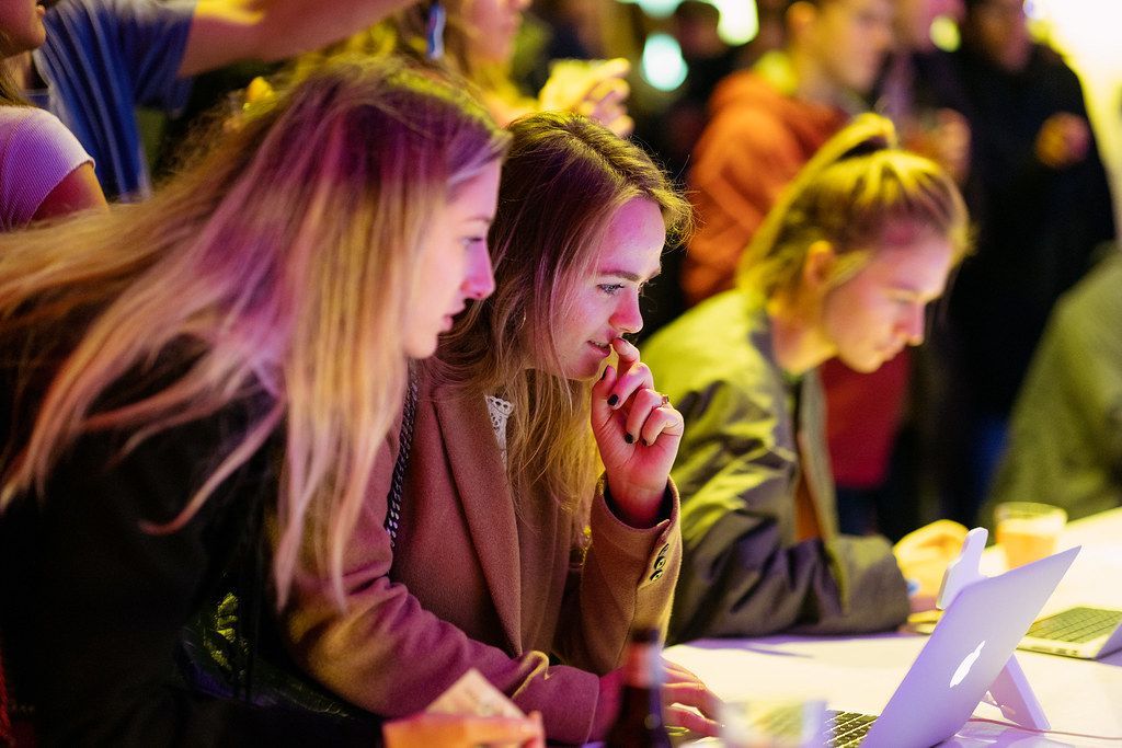 📝📍 #Vacature: Ben jij de schrijfheld(in) die Waag Futurelab zoekt? Werken in hartje Amsterdam aan open, eerlijke en inclusieve technologie en toekomst? 💼✒️ #WebEditor #Amsterdam #JobAlert | Solliciteer nu voor deze plek! 👉 
waag.homerun.co/web-editor-32-…