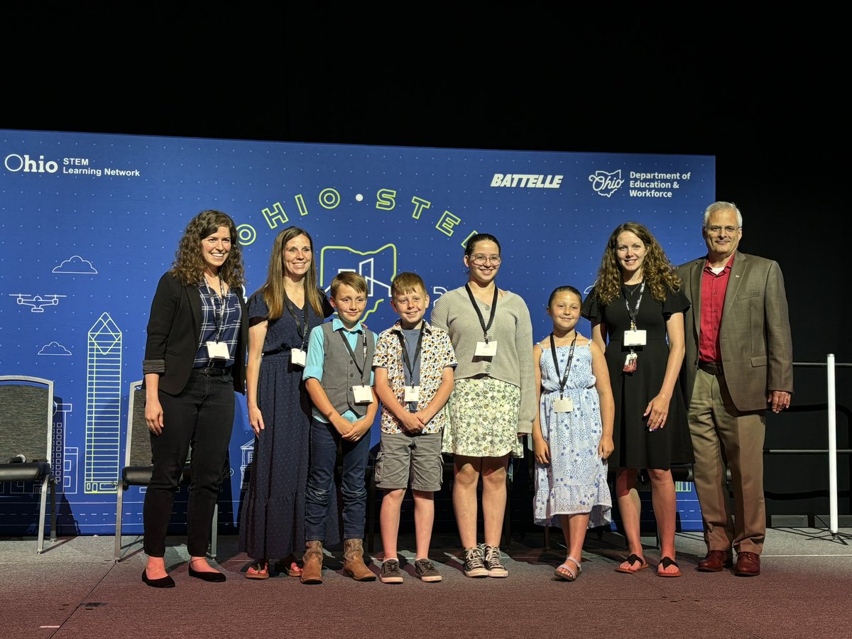 BoboNCS's tweet photo. Huge shoutout to the @HillviewElemen students and staff who presented their STEMfest project at the Ohio STEM Innovation Summit today! @MrsWeisent @attheworks @Newark_Schools @OSLN https://t.co/1zElmKiyMz