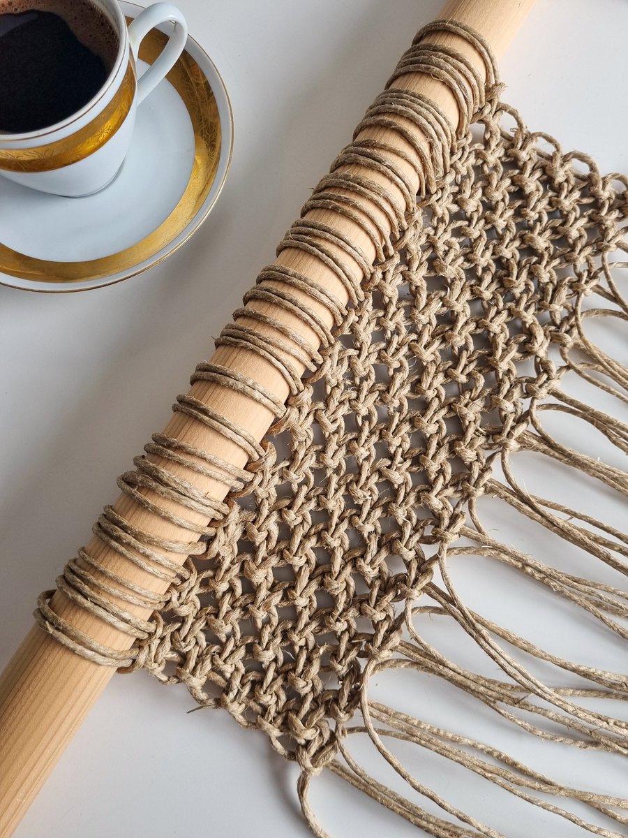 DesignsStilin's tweet photo. Work in progress.. ☕️

#macrame #handmade #rucnirad #makrame #fiberart https://t.co/WdpV82exZ7