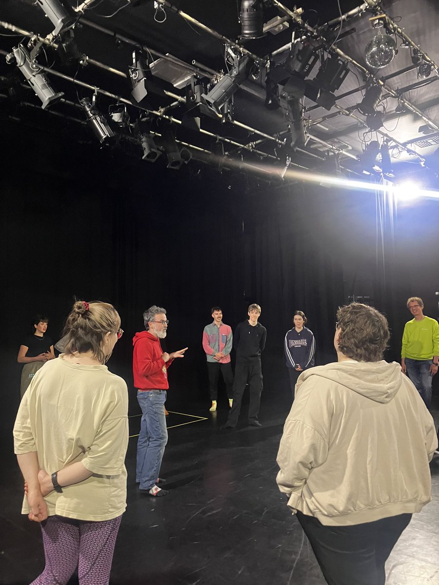 A great start to our CreativePool series of workshops tonight <a href="/unitytheatre/">Unity Theatre 🧡</a> and brilliant session of play and laughs with a seriously bad clown <a href="/SimoneTani/">Simone Tani</a> Great to see new faces here too! #creativecommunity