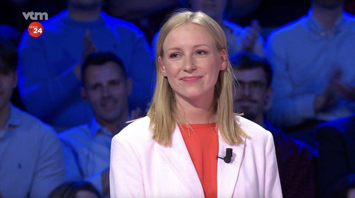 Deze federale regering met Vooruit heeft veel gedaan: de pensioenen verhoogd, de lonen verhoogd en de btw op energie verlaagd. Wij blijven dat beleid verdedigen. Je laat je ploeg niet zomaar in de steek.

<a href="/MelissaDepr/">Melissa Depraetere</a> in #HetGroteDebat op <a href="/VTM/">VTM</a>