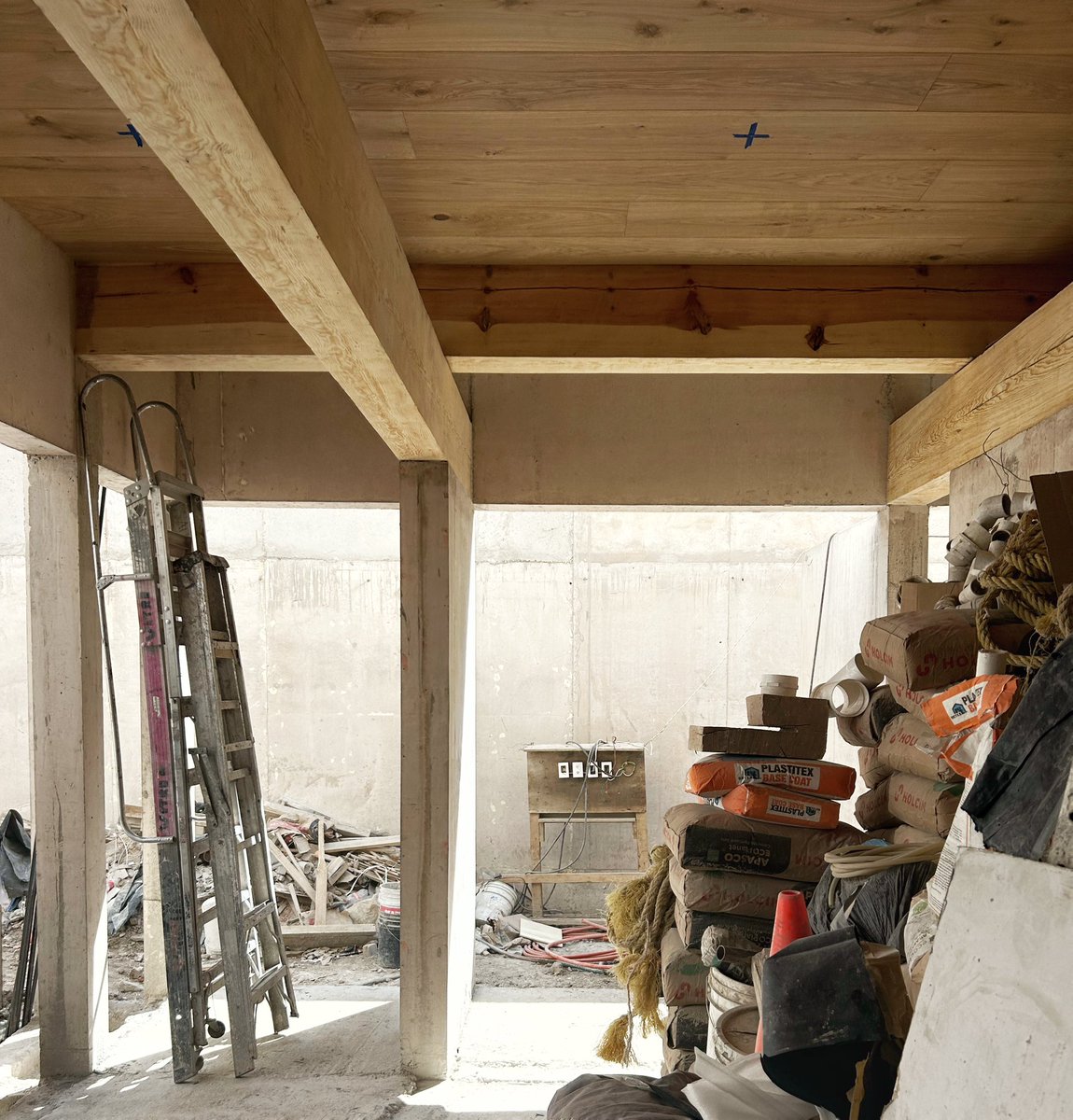 estructura de madera y concreto 
casa habitación en la ciudad de México