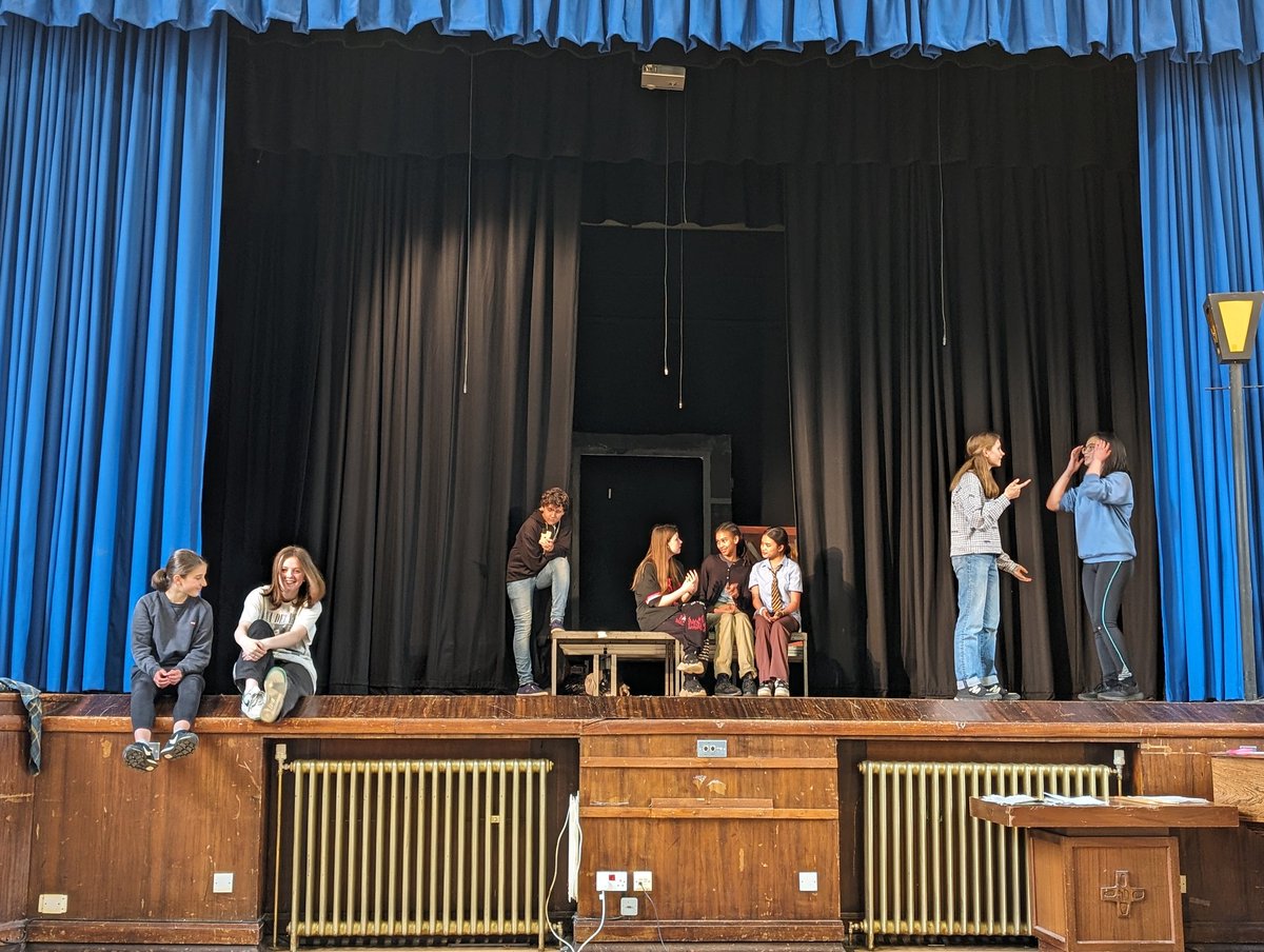 MissMcCorry_'s tweet photo. Rehearsals underway for our version of 'DNA' by Dennis Kelly. We created a brand new opening scene, learned stage combat and did some gravity defying trust falls! 

We hope to see you at the performance in August 🎭🌟☺️

@ndhsglasgow @ndhs_exp https://t.co/SsQXMz2JBa