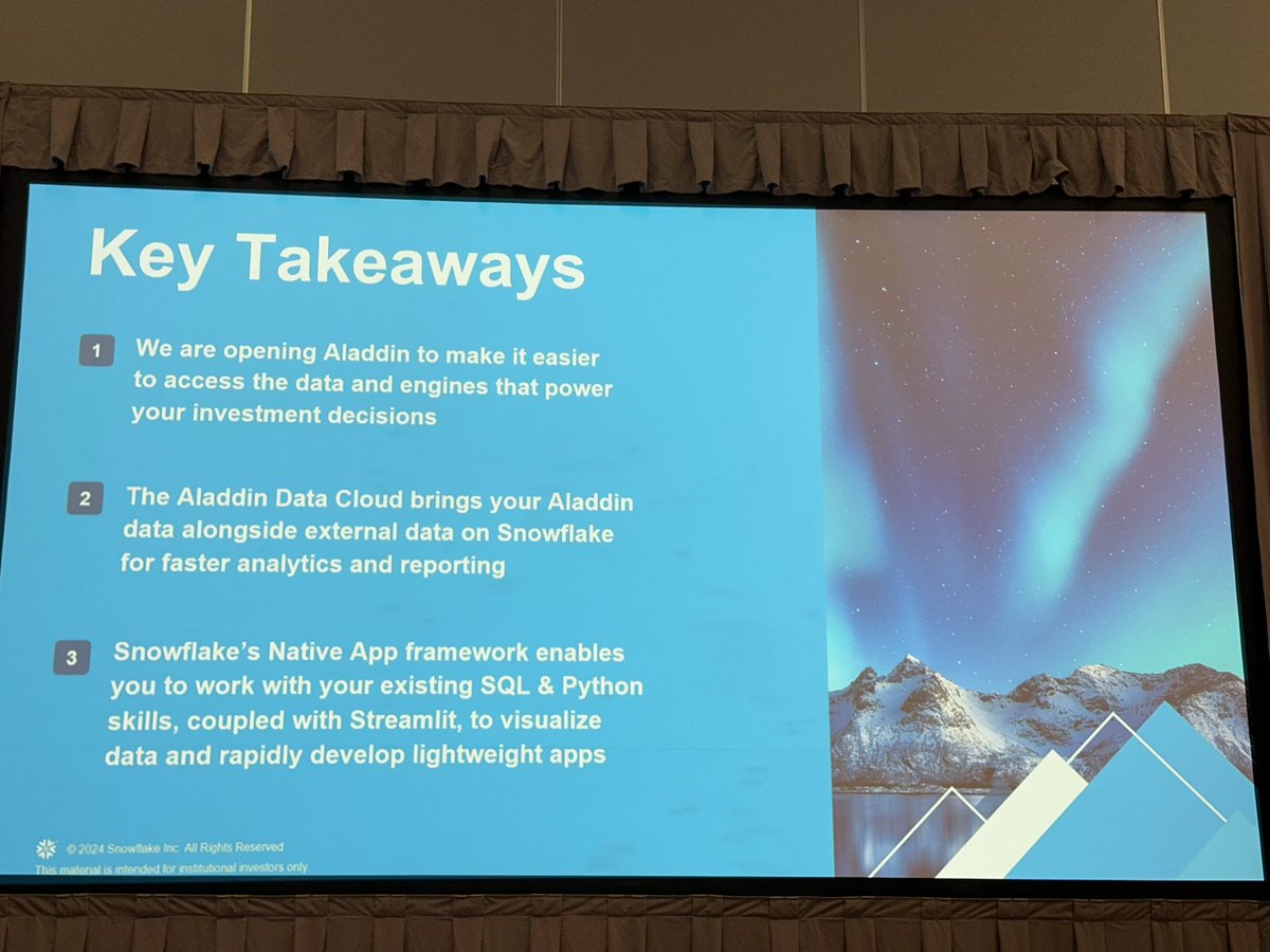 ブラックロックの提供しているSnowflakeを使ったAladdin data  cloudがデータシェアリング機能とStreamlitをフル活用し、それをソリューションとして外部公開してて強い #DataCloudSummit  #SnowflakeSummit