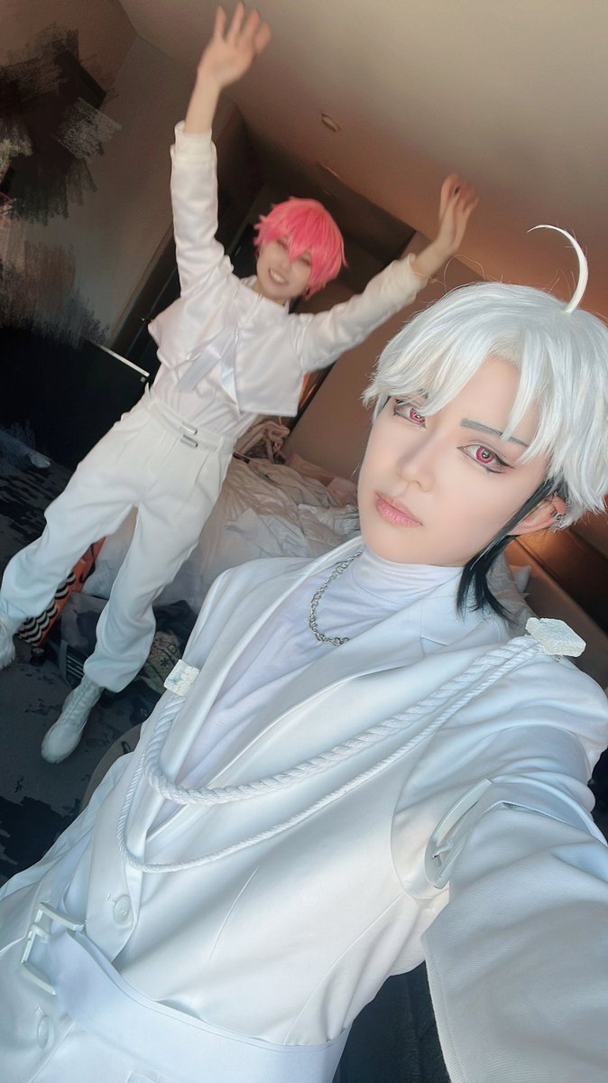 Fanime day 3! Yataz🩷🤍

Bamby and Eunho cos from plave!! 
-
-
-
#fanime #plave #bamby #eunho
#cosplay