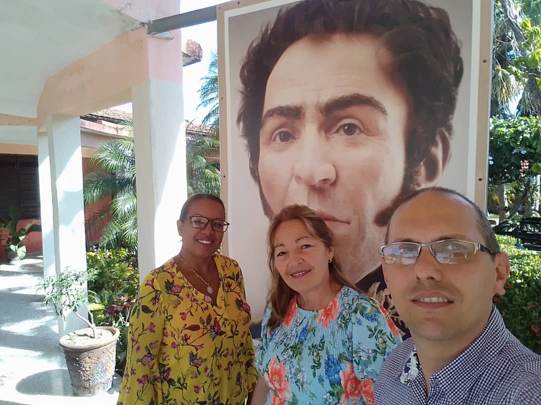YumisleidyLina1's tweet photo. Extensa jornada en saludo al Día del Bibliotecario Cubano se desarrolla en Villa Clara, de conjunto con AZCUBI y el departamento provincial de actividades educativas especializadas. @CubaMined @dpevillaclara @JuntosPorVillaClara. https://t.co/AxvlP1vm3d