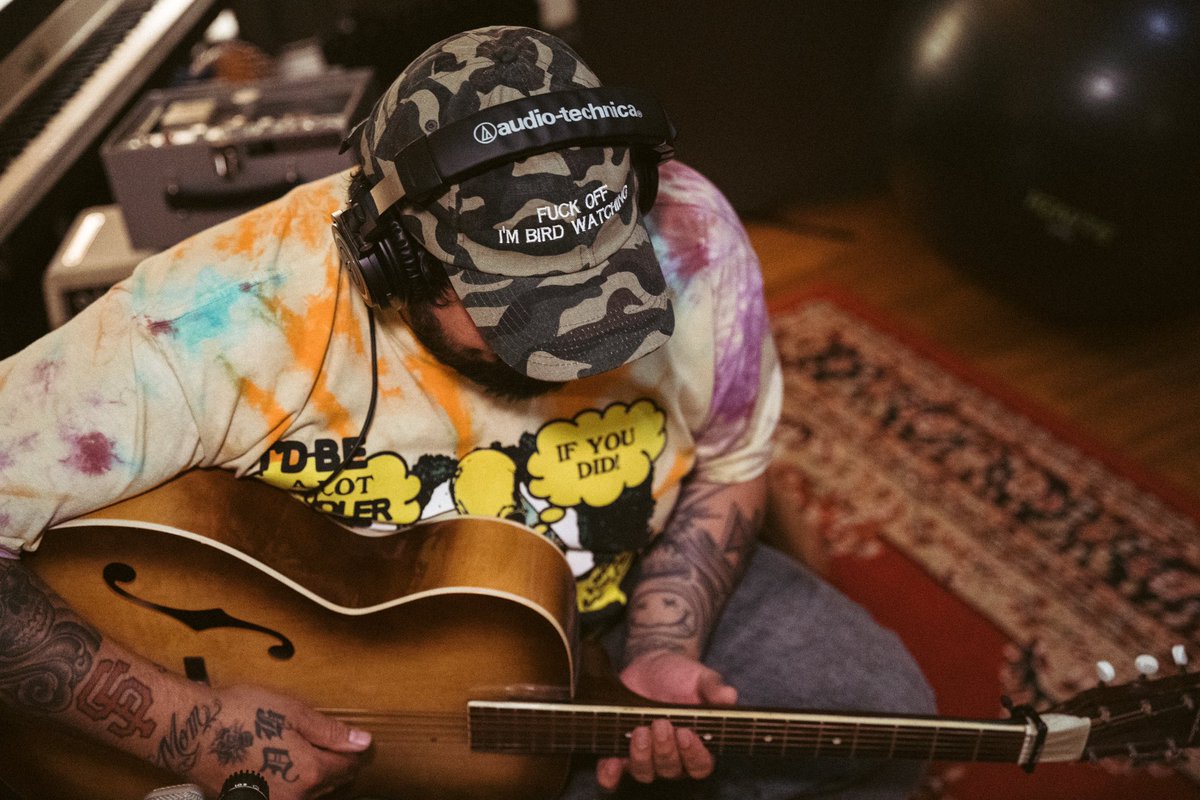 Behind the scenes look at us working in the recording studio.
#CactusCool #RecordingStudio