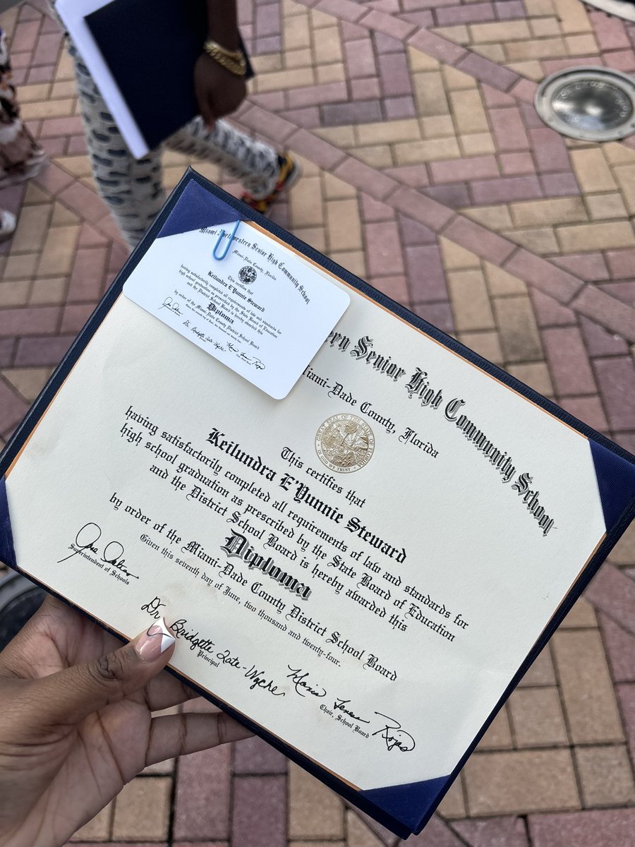 LilWhyna's tweet image. SHE SAY OH YOU RICH RICH … 
Tim i did itttttttttt #lltim💙