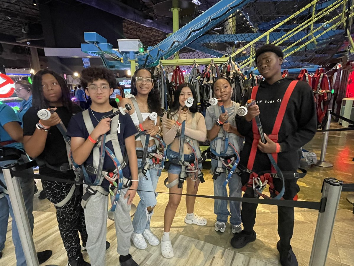StrausGT's tweet photo. GT 8th Grade Graduation Celebration Friday night at Main Event! Three years with these bright minds….Off to great things in High School 💕👏🏽 🎓!!!  @NISDStraus  @NISDGTAA  @RootEdSA  @NISDStrausPTA https://t.co/4uYLalz1qk