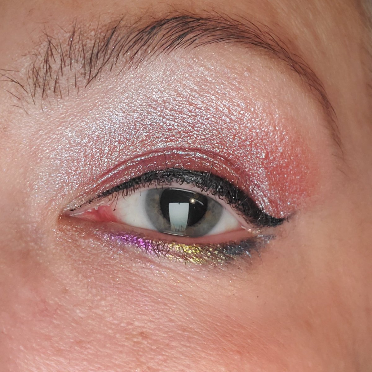 debsugar's tweet photo. pan eyes
#PrideMakeup
(please ignore the WILDLY dilated pupil; I just went to the ophthalmologist.) https://t.co/hTz9oydXRo