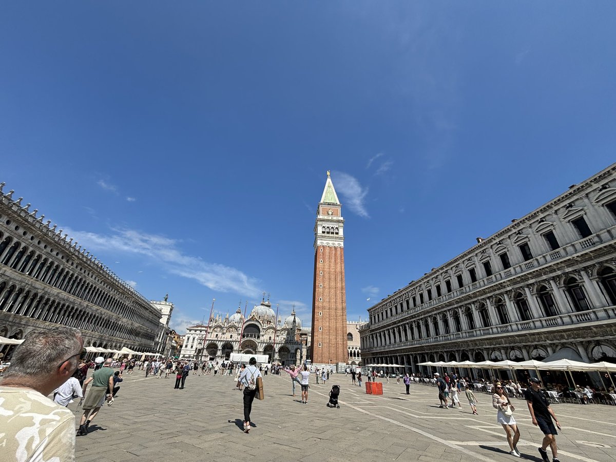 teenbruce's tweet photo. Venice has not disappointed 🇮🇹 https://t.co/a9IC5PnOjV