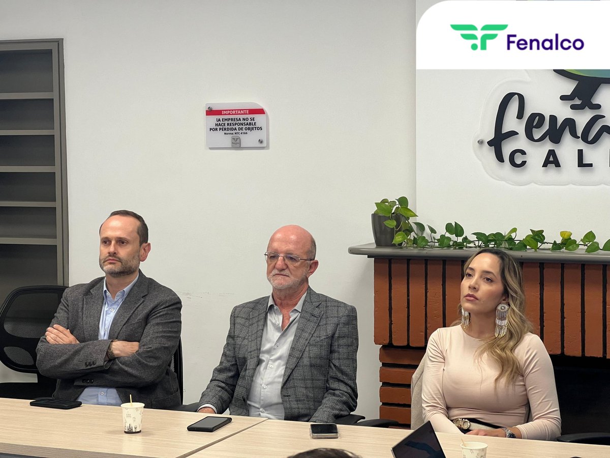 FenalcoCaldas's tweet photo. Nos reunimos en Casa FENALCO con María Alejandra Berrío, Gerente de Relación Territorio de la @fiduprevisora; @Henrygutian, Gobernador de Caldas y los alcaldes de 11 municipios del departamento para conocer la formulación obras por impuestos. https://t.co/NsEz1O1Okr