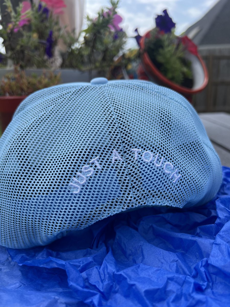 hatrat's tweet photo. Thank you @rresoluteracing for the cool swag! Can’t wait to wear it!! #JustATouch @KentuckyDerby #TeamCox https://t.co/ertN0BrQ5L