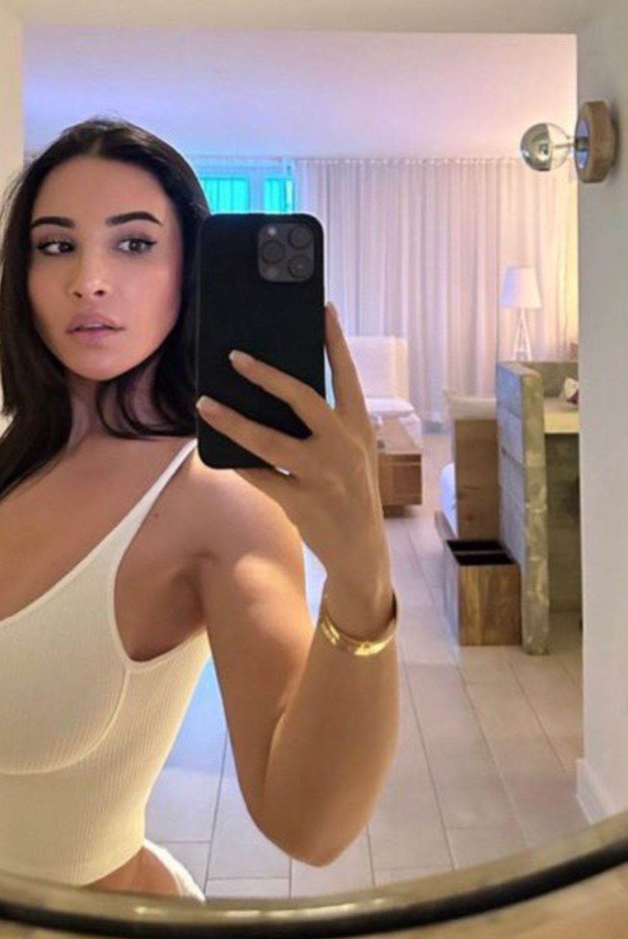 Celebs Arabic on X: "كانييه ويست يواجه دعوى قضائية بتهمة التحرش الجنسي من  قبل مساعدته السابقة لورين بيسكيوتا التي وثقت محادثات جنسية غريبة يرسلها لها  😳! https://t.co/BdjAg8QhFG" / X