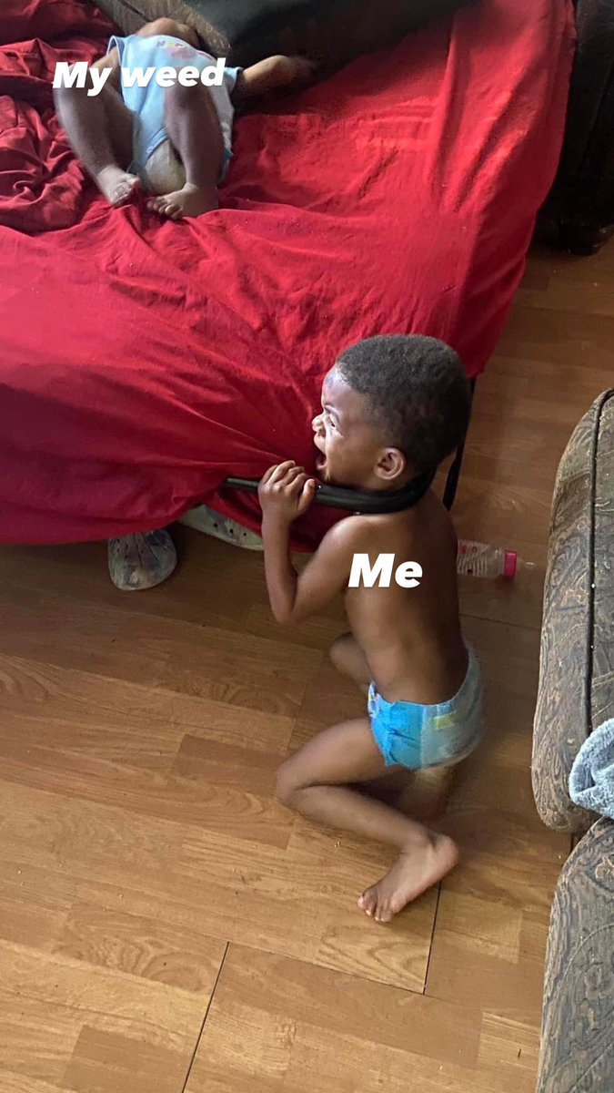 MassivexFlow's tweet photo. @1fine_sznn Fightin for my life 😭😂😂 https://t.co/A4NWVdJhoM