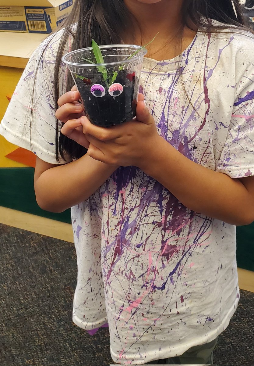 This graduating class of 2nd graders have been so special to me for many many reasons. I hope they take good care of these babies from our MPS library--read to them every day! As a parting gift from me to you, MPS 2nd graders....you are readers! You are amazing 🧡🖤