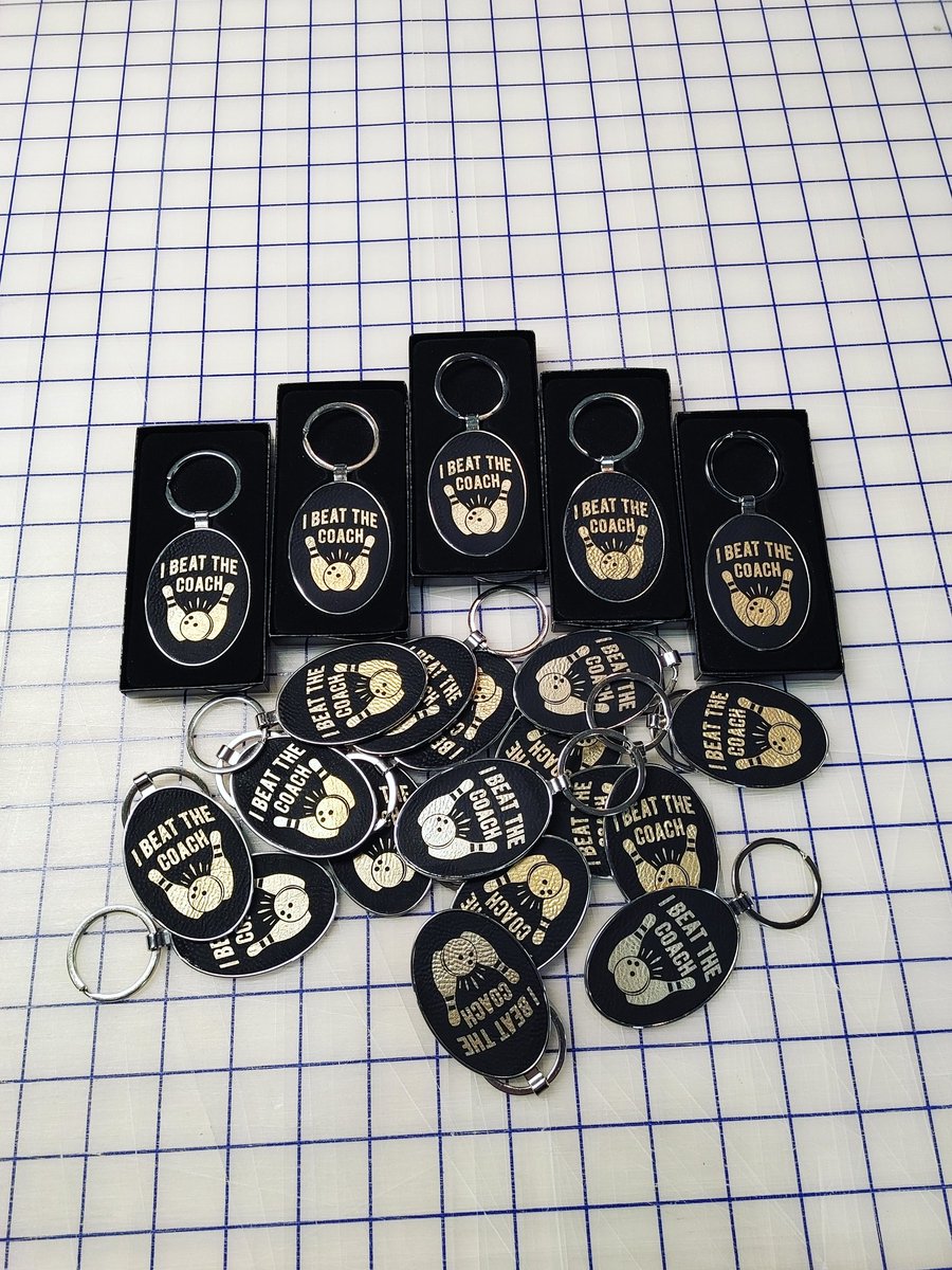 Topsgraphics's tweet image. Keychains make great company swag or super cool handouts! Donated these Leatherette Keychains to the Juniors Bowling Tournament not that long ago!
Love what we do!😎🤩