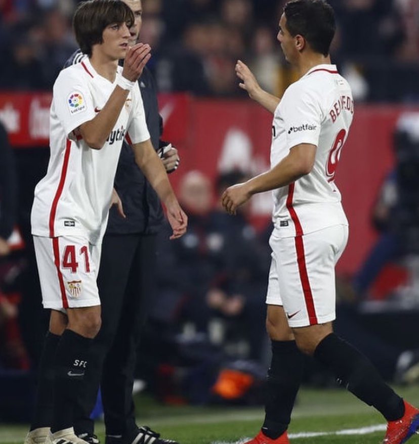 Mi formato para este verano es claro,jugadores que se partan la cara por mi escudo 

Que bonito seria veros de nuevo <a href="/11BryanGil/">Bryan Gil</a> <a href="/WissBenYedder/">Wissam Ben Yedder</a>