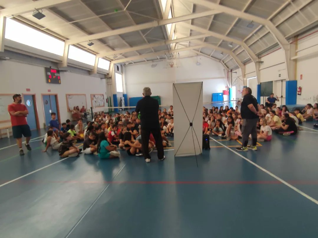 Gracias Juan Roca <a href="/PINFUVOTE/">PINFUVOTE</a> y Ricardo Acuña <a href="/codasportsarg/">Ricardo Acuña (h)</a> por vuestra visita a #calasanzrota para hablarnos del valor de los deportes alternativos.