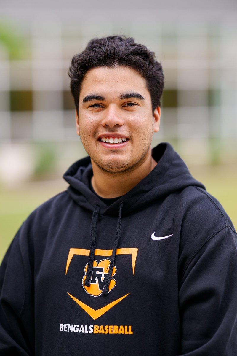 WCPSS's tweet image. Meet the senior in the bengal suit, Ralph Philips! 🐾🐯

Known as "Mr. Fuquay," Ralph has embodied the Bengal spirit of his town &amp;amp; school with his infectious enthusiasm &amp;amp; positive attitude throughout high school.

Get to know this @FuquayVarinaHS senior: wcpss.net/Page/57891