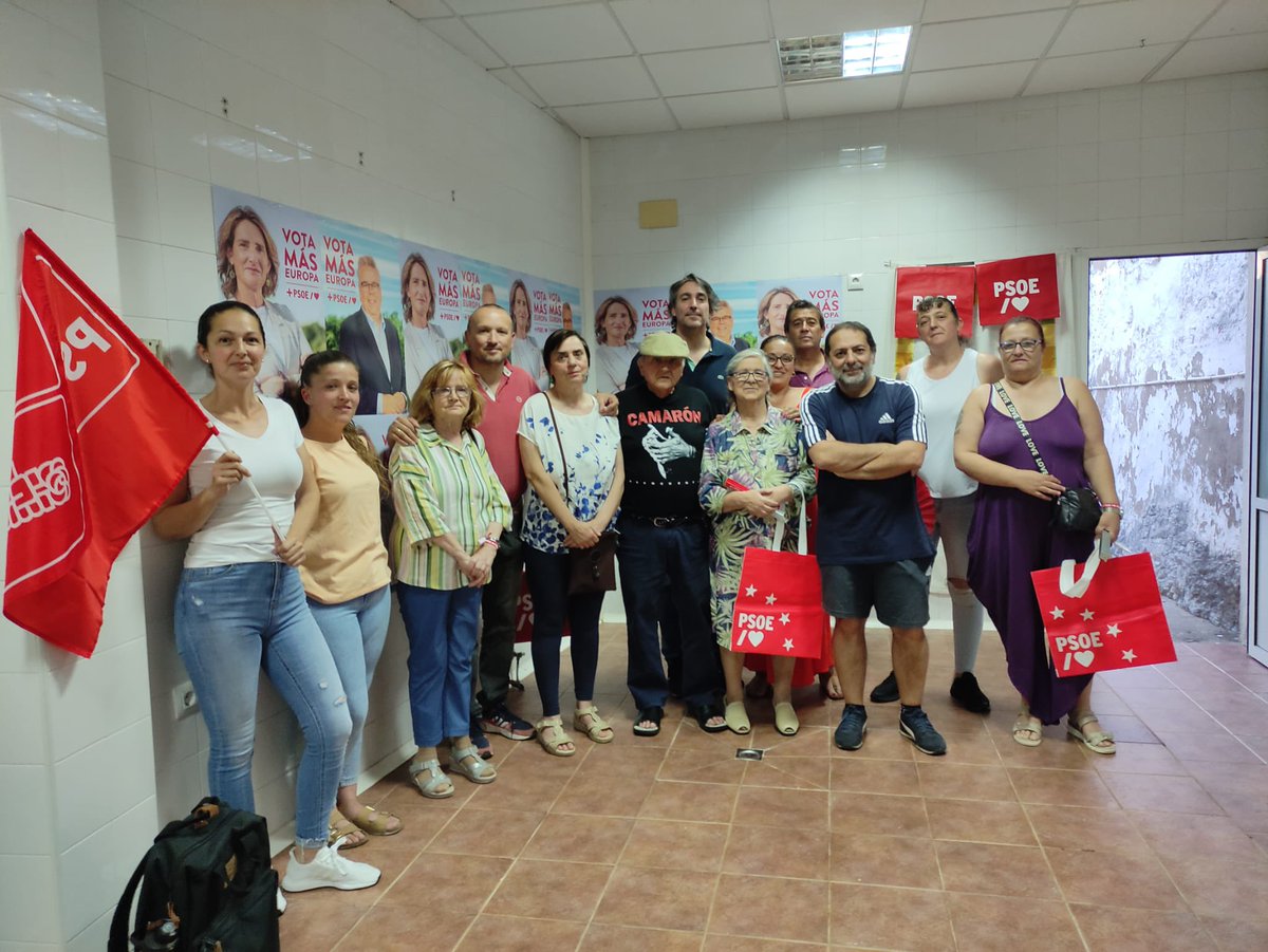 PsoeBadajozCEP's tweet photo. “Una alta participación en Extremadura sería un patrimonio político que podríamos explotar los próximos años en Europa”
🗣️ @NachoSAmor
📸 Hoy hemos tenido acto en #Calamonte, #Almendral, #Alburquerque, #VillanuevaDelFresno https://t.co/HLTSnk4xW5