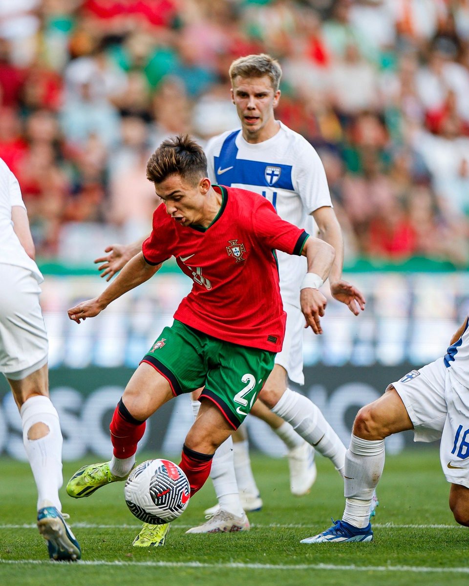 Titularidade e duas assistências 👏 Francisco Conceição 💪💪
🇵🇹 Portugal 4-2 Finlândia 
🔜 #EURO24
