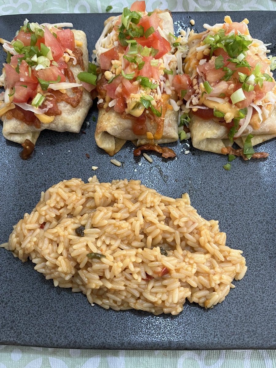 CastRedhead's tweet image. Baked chicken chimichangas for dinner tonight!  Seasoned the chicken and the filling with #TotallyTaco from @FarOutFoodz of course!