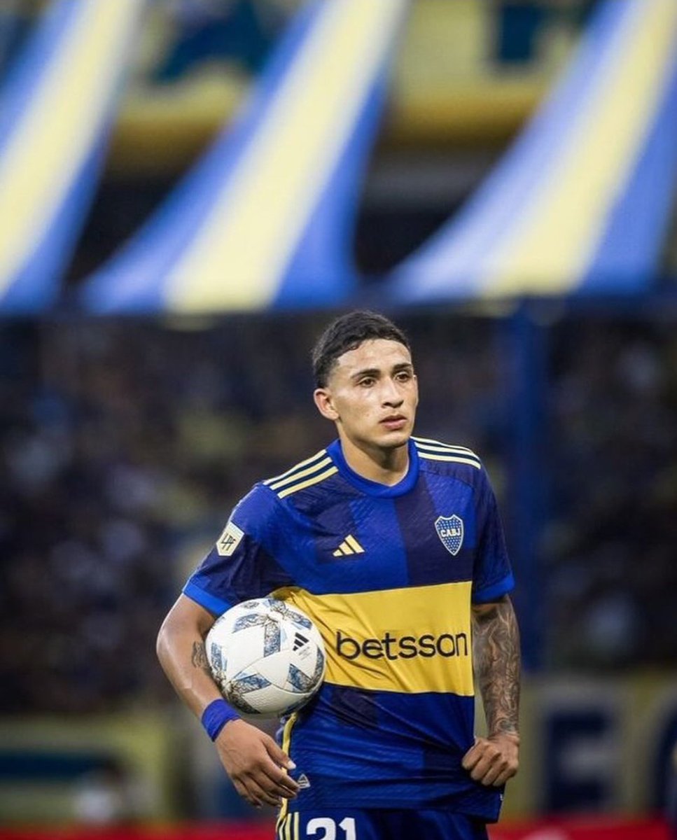 la12tuittera's tweet photo. AHORA |

🚨SE DESGARRÓ EQUI FERNÁNDEZ en el muslo izquierdo.

❌ Fue desafectado de la Selección Sub23. Baja por tres semanas.
Está en #BocaPredio para comenzar con su rehabilitación. https://t.co/usoXz9rVZI