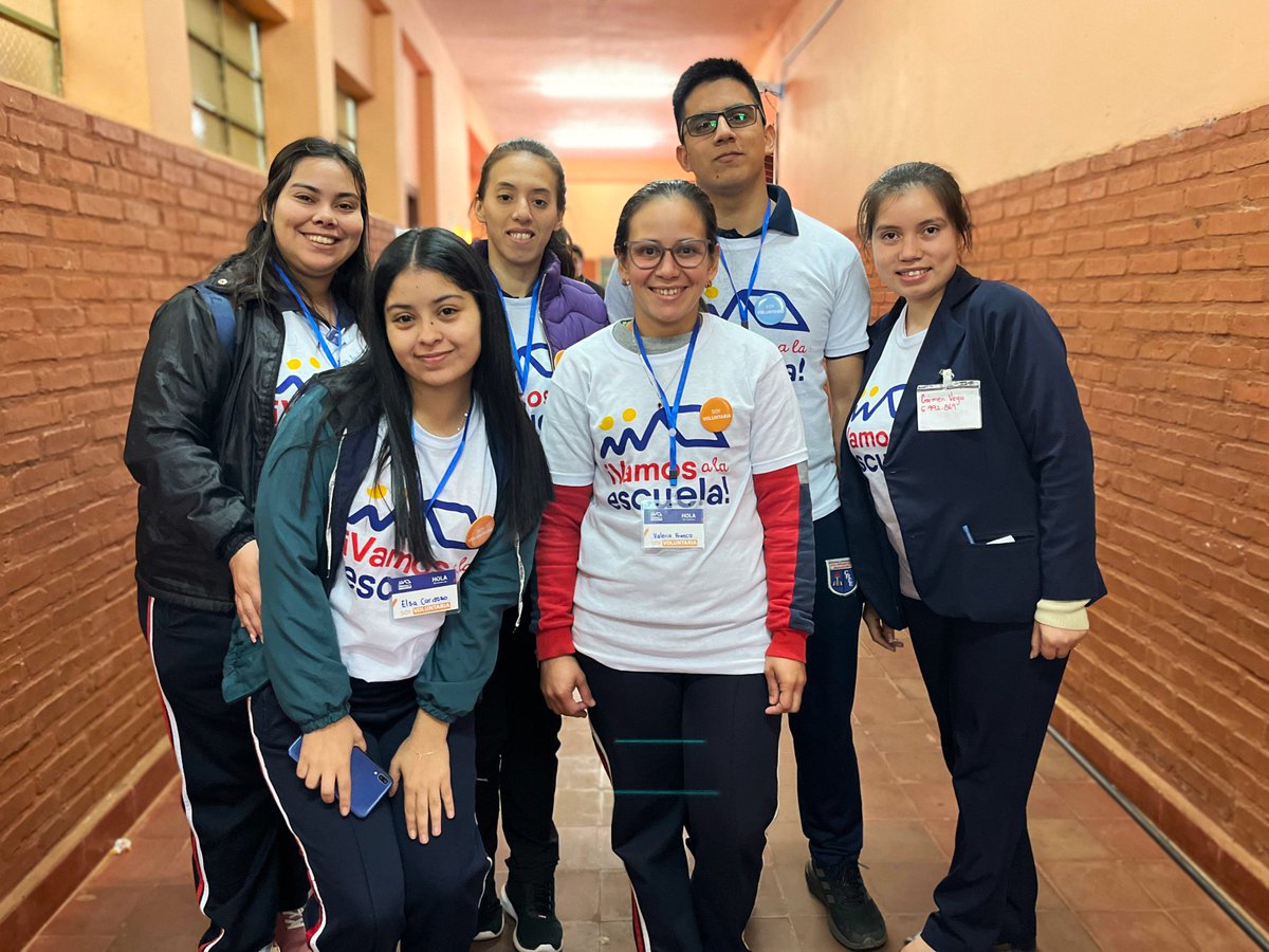 🙋‍♀️🙋‍♂️ Voluntarias y voluntarios de universidades e institutos de formación docente apoyan las evaluaciones para los espacios de recuperación de los aprendizajes de niñas, niños y adolescentes.

🇵🇾 ¡Nos acompañan en 28 distritos y 6 departamentos del país!

⬇️