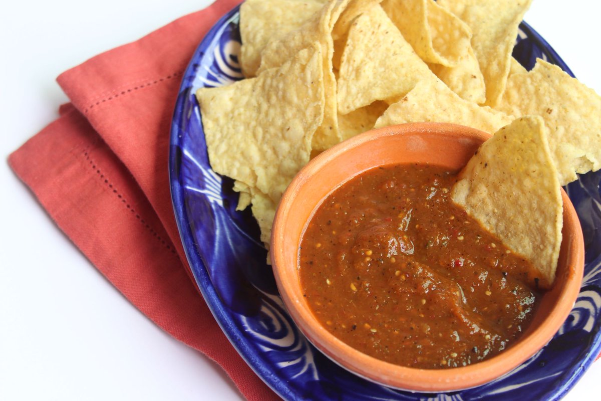 #SalsaMorita is the perfect blend of smoky &amp; spicy that is perfect for dipping, topping or marinating. Make this for a friend who needs a punch in the tastebuds. latinofoodie.com/featured-blog-…