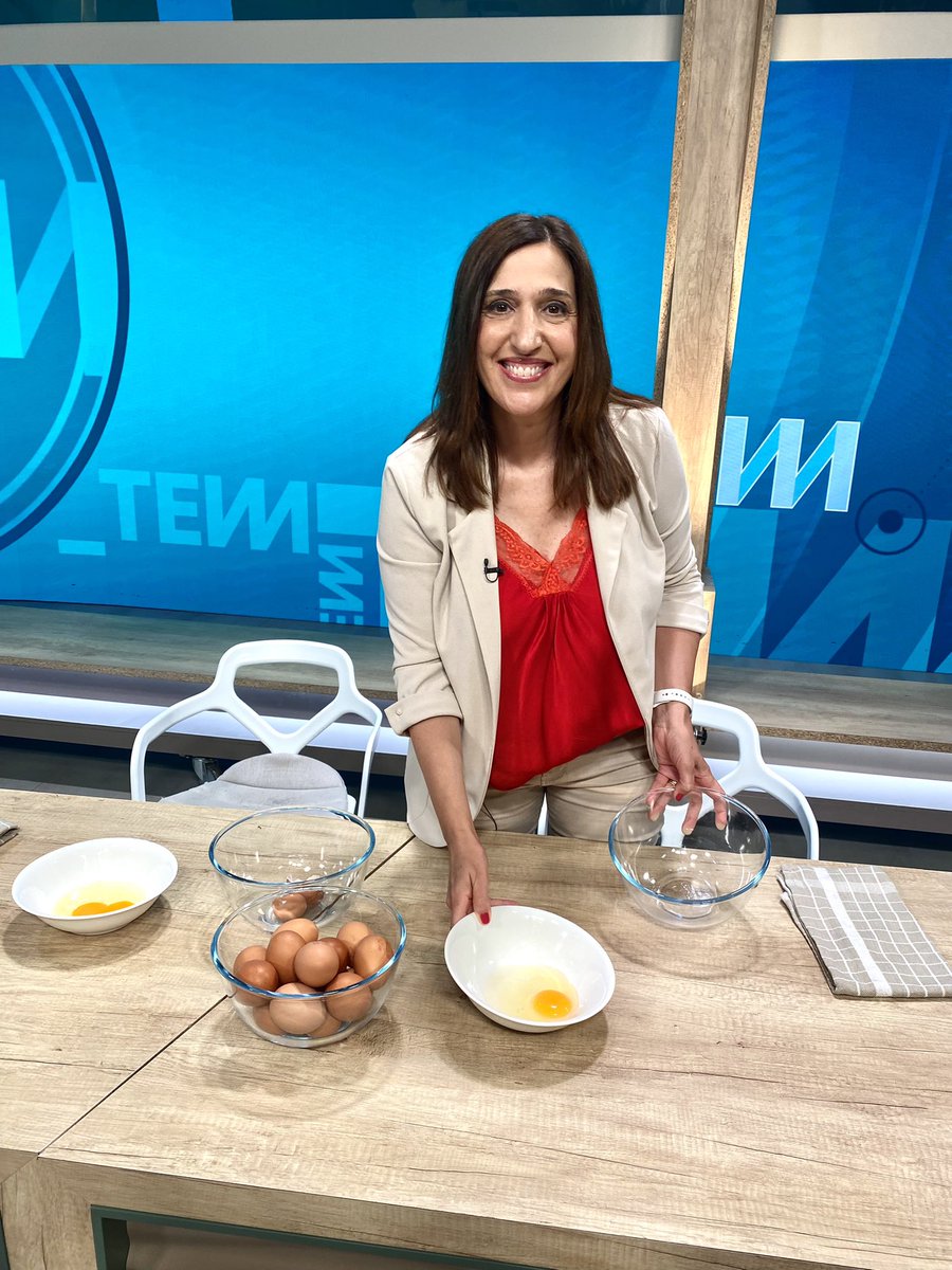 AnnaBozaAbogada's tweet photo. 🥚Per fer una truita, s’han de trencar els ous” el refranyer català és molt ric  i avui a #totesmou3cat amb @MAlbercocs hem après lliçons!! @som3cat #AnnaBoza #AdvocaciaCatalana #cuina #chef #actual #social #health https://t.co/o2DTflWmnJ