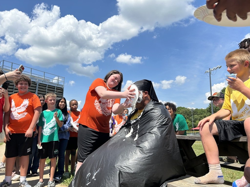 GMSEagles's tweet photo. 6th and 7th grade field day was so much fun! There were a wide range of indoor and outdoor activities, snow cones and popcorn, tie dying shirts and other fun art activities,  and maybe even a pie or two thrown in Mr. Mason's face! https://t.co/68ZXTXnjmR