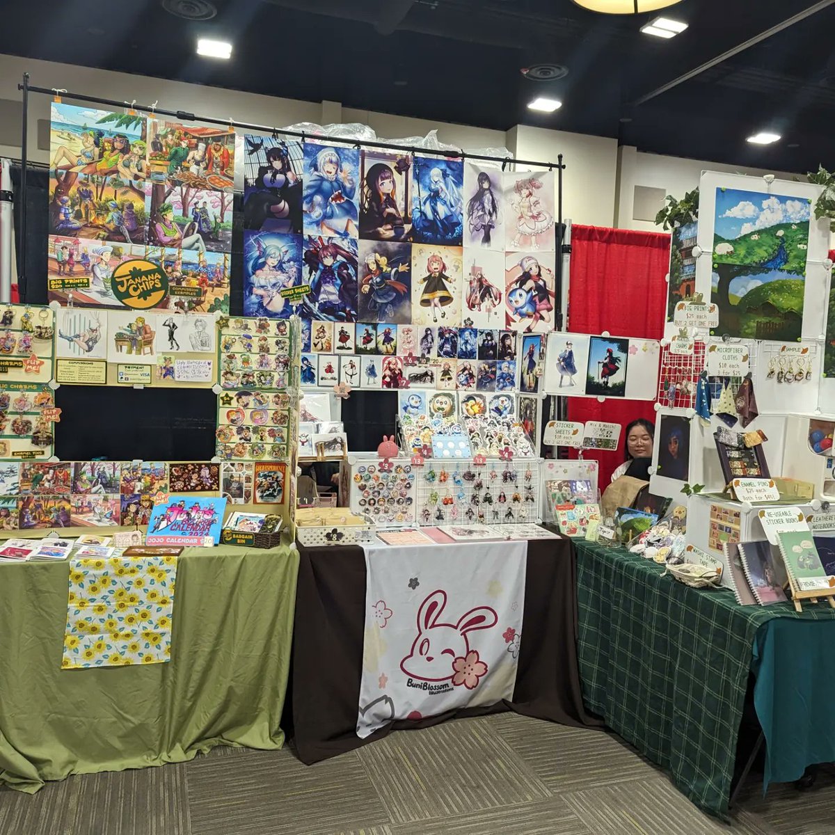 jana 🔫🐞 medieval maxxing ⚔️ (@jananachips) on Twitter photo Anime Riverside!! I had so much fun going to the JoJo Meetup and tabling with my friends <a href="/BuniBlossom/">BuniBlossom 🐰🌸</a> <a href="/rivercloud_/">Tina @ rivercloud.bsky.social</a> . Thanks to everyone who stopped by and this awesome Gappy I found! #animeriverside Anime Riverside!! I had so much fun going to the JoJo Meetup and tabling with my friends <a href="/BuniBlossom/">BuniBlossom 🐰🌸</a> <a href="/rivercloud_/">Tina @ rivercloud.bsky.social</a> . Thanks to everyone who stopped by and this awesome Gappy I found! #animeriverside