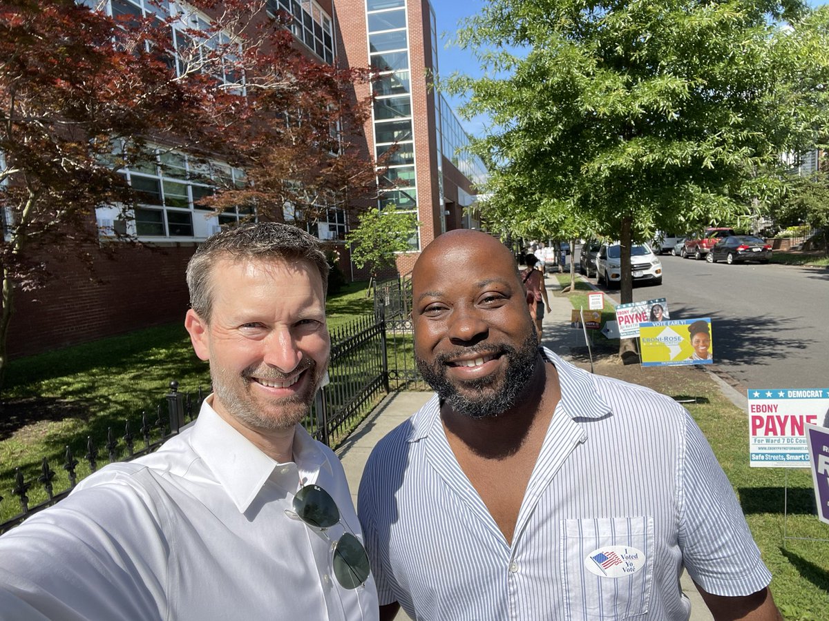 charlesallen's tweet photo. Amazing Election Day around Ward 6 today! I’ve been stopping by vote centers all over, talking with lots of neighbors, thanking volunteers, & voted as a family at Eastern Market! No big wait times & poll workers doing great!
Ballot drop boxes & polls close at 8pm! #DCision https://t.co/L8kOQnXWqj