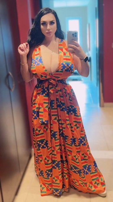 1 pic. Dress or trousers? 
?or ?
Help me to choose 

https://t.co/206fhvebga https://t.co/ubI8mXdLOe