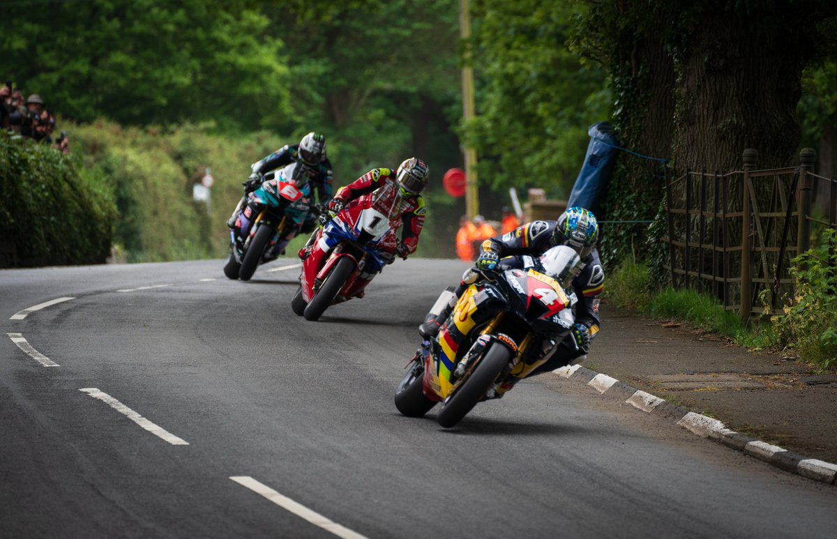 Photo_ryan5's tweet photo. Hutchinson, McGuinness and Dunlop through the K trees. @ttracesofficial @BBCSPORTNI https://t.co/xfUhtNGRIW