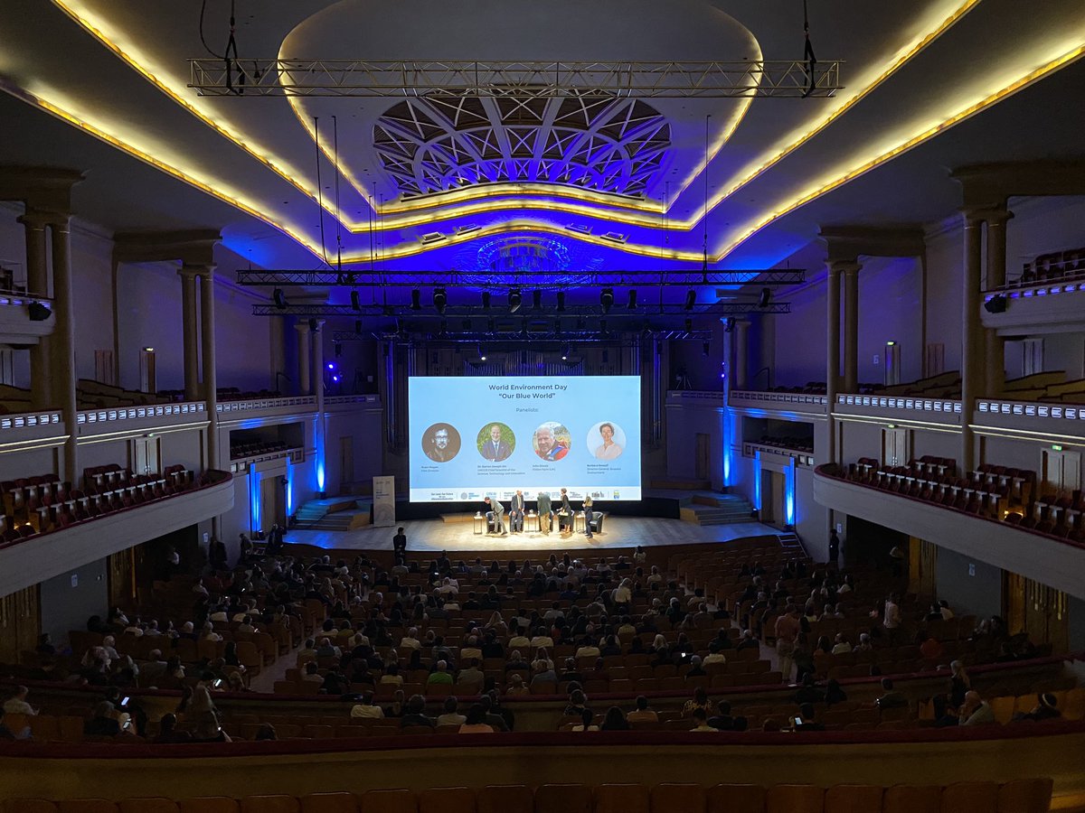 UNEP_Europe's tweet photo. We cannot turn back time, but we can revive water sources and bring back soils. We are #GenerationRestoration , we can make peace with land.
We thank @UNinBrussels partners , @UKMisBrussels & @EU_Commission for inspiring @CineONU of #OurBlueWorld tonight. #WorldEnvironmentDay 🌱 https://t.co/GfxQuVUOKY
