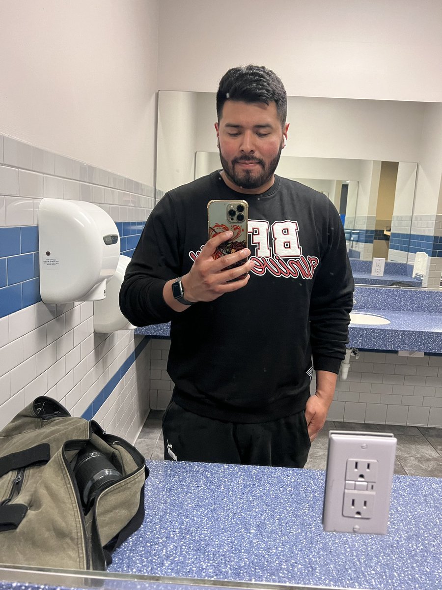 Garcia_Omar15's tweet photo. Finally got my BFC merch! I love the look and quality! #BFCAlumni @Albi_SideArms @KYR_SP33DY https://t.co/rgK3MXwF59