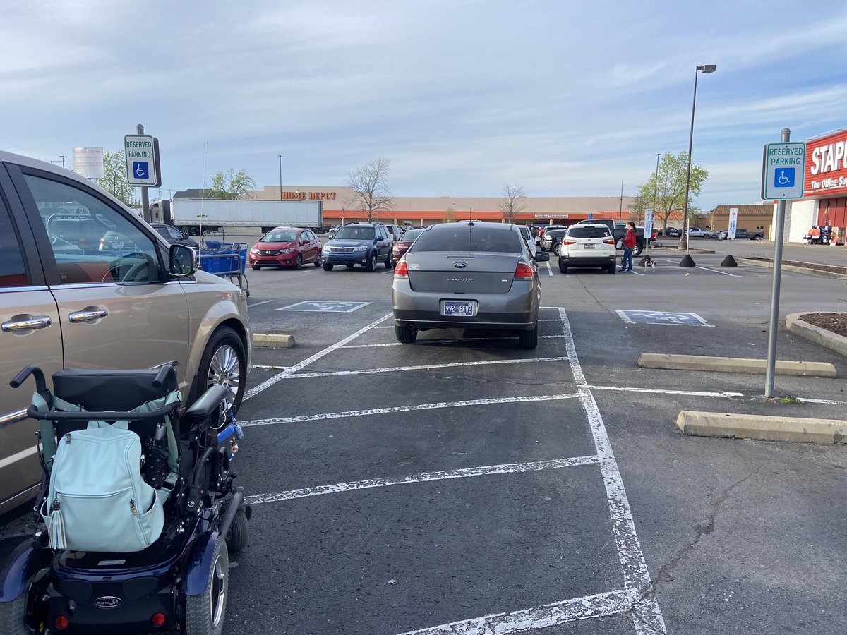 More recent parking idiots from around the US! No captions needed! Enjoy…