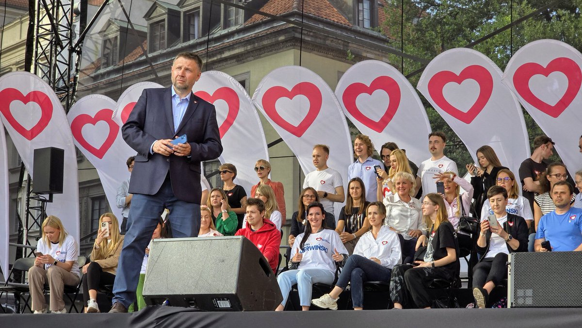 LPolinceusz's tweet photo. Wiec @donaldtusk 4 czerwca 2024 r. 👌💪 Było cudownie, energetycznie, europejsko 🇵🇱🇪🇺👍#POzwyciestwo ✌️😀
#PolskaWUniiEuropejskiej #Silna #Demokratyczna #Wolna #Europejska #Wspolna
@PORP_Warszawa @Platforma_org https://t.co/JwvvGUkydm