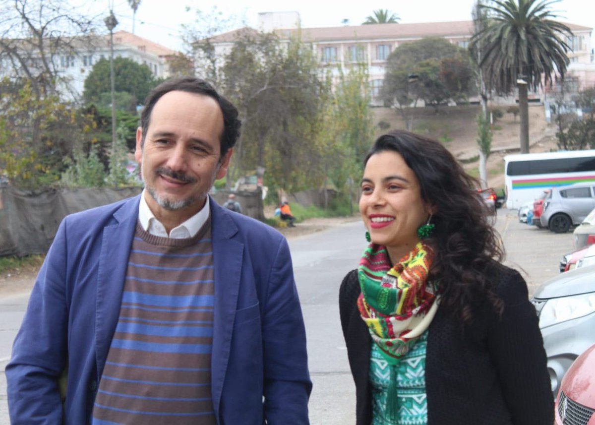 daniel_nunez_a's tweet photo. Junto a la concejala Rayén Pojomovsky y la comunidad denunciamos ante la subsecretaria de Telecomunicaciones la caída de la señal de celular de WOM en Quebrada de Talca. Hoy nos informan que el servicio se ha repuesto. Valoramos la rápida respuesta de la autoridad competente https://t.co/IHnrPv5BHz