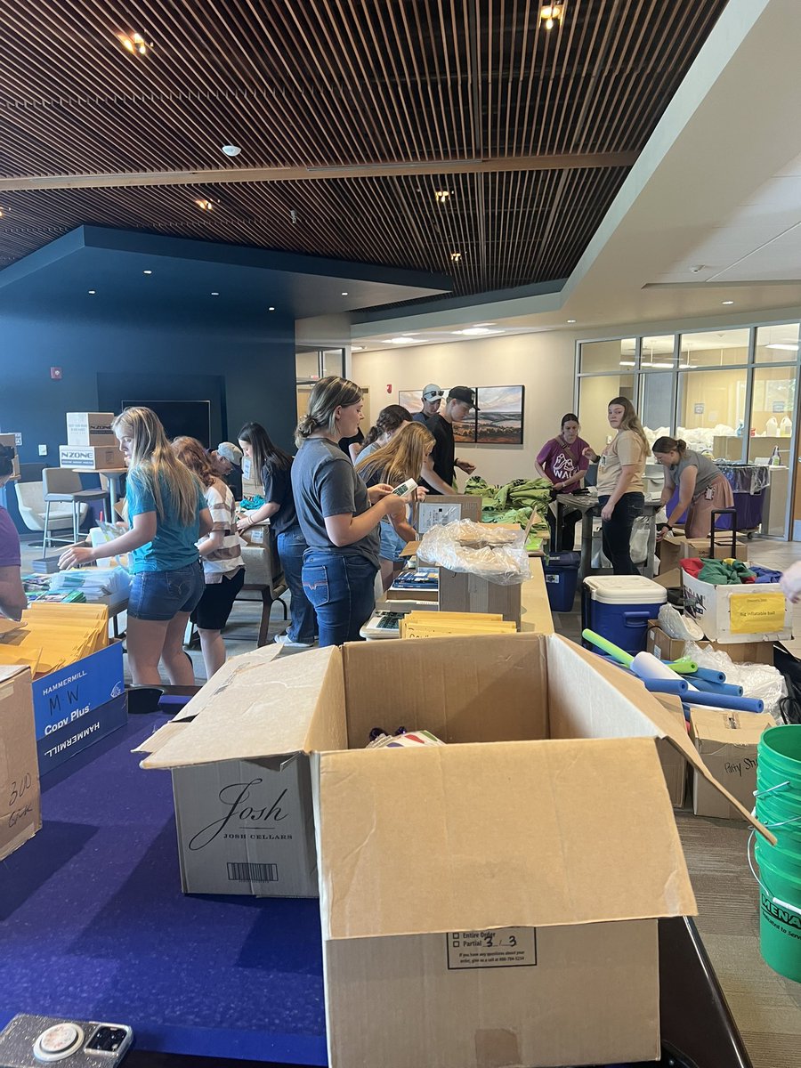 Kansas 4-H tweet media