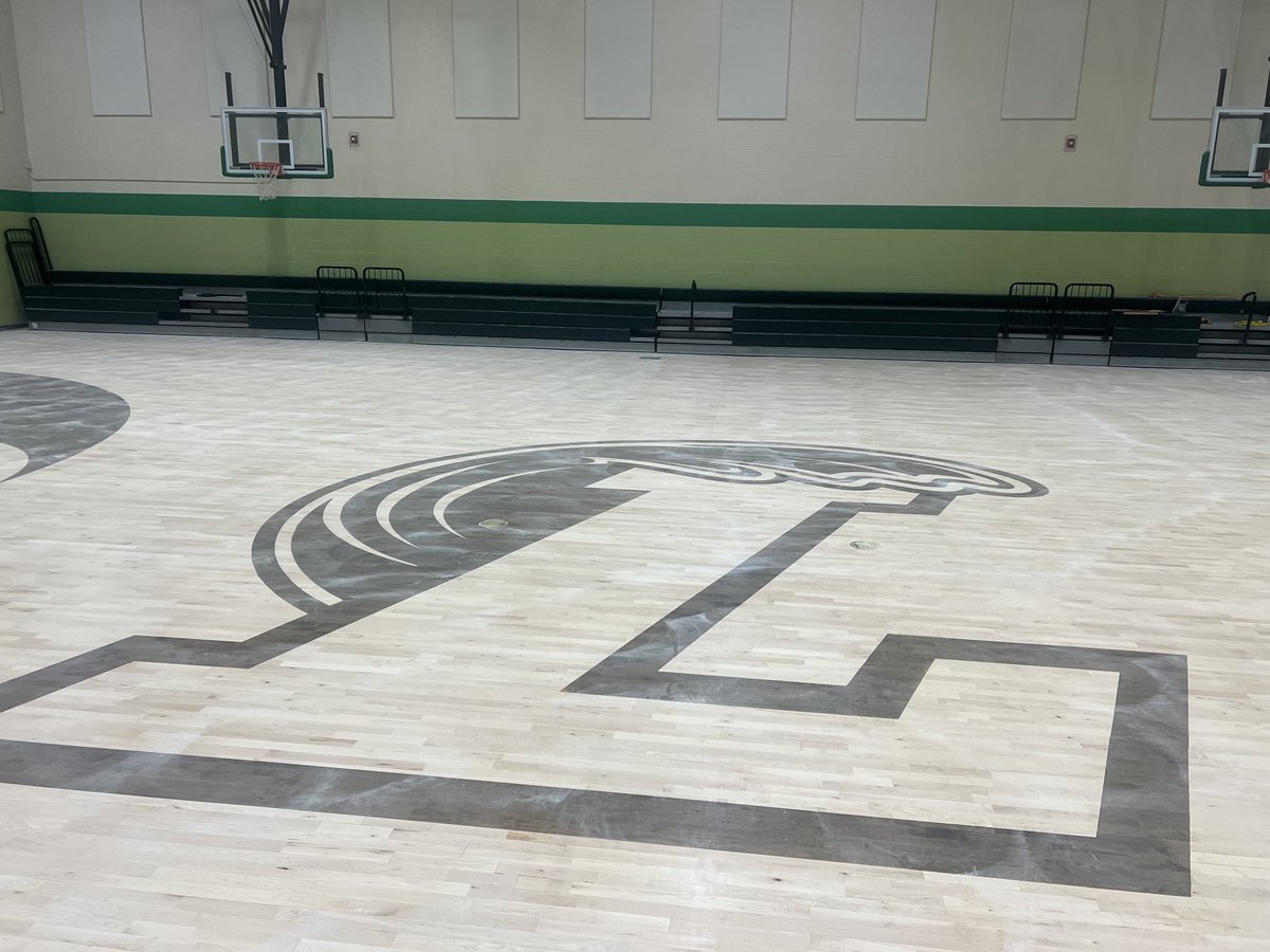 BByrd_LMS's tweet photo. Check out the new logo on the ⁦@LeedsMiddle⁩ gym floor. Roll GreenWave! ⁦@Leeds_Athletics⁩ ⁦@Leeds_AD⁩ https://t.co/jimGHaIccv