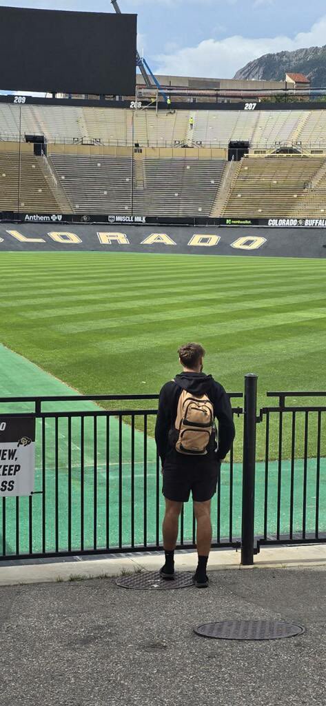 elijah_bergin's tweet photo. Camp at the University of Colorado💛🖤
#universityofcolorado #gobuffs https://t.co/2jLgbfNtJb