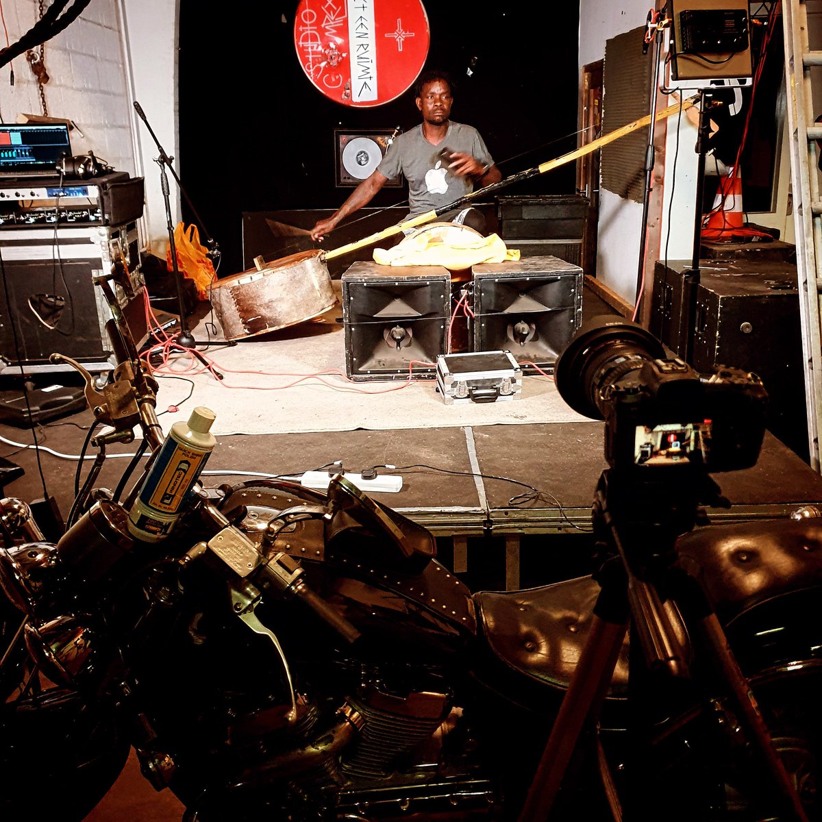 Recording session with <a href="/SpareDogRecords/">Spare Dog Records</a>. Just the last few tracks of #babatoni and there's enough tunes for my next album 🔥